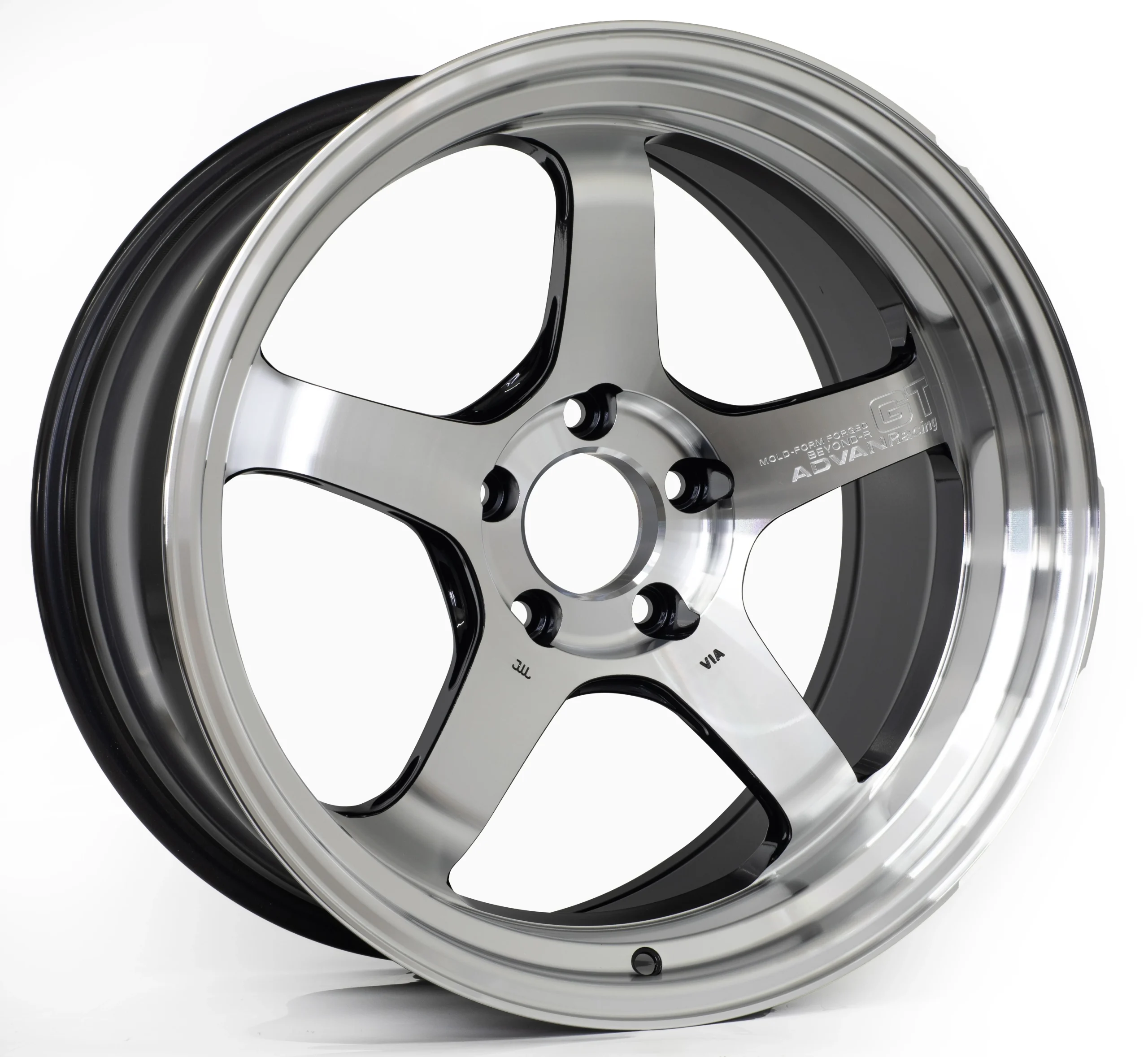 GT BEYOND-R 18X9.0 +25 5-114.3 MACHINING & DIAMOND CUTTING