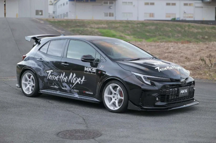HKS GR COROLLA FENDER MOLDING