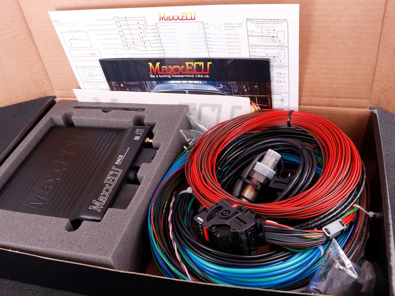 MaxxECU - RACE PREMIUM (ECU, harnesses, accessories and LSU 4.2)