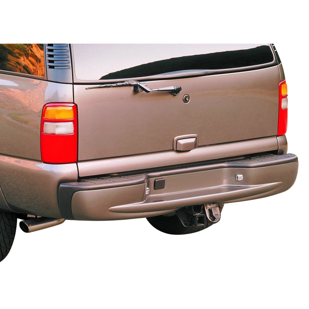 Chevrolet Avalanche 1500 Without Cladding 2003-2006 / Suburban 2000-2006 / Tahoe 4 Door 2000-2006 / GMC Yukon 4 Door 2000-2006 1 Piece Polyurethane Rear Bumper - 37-6690