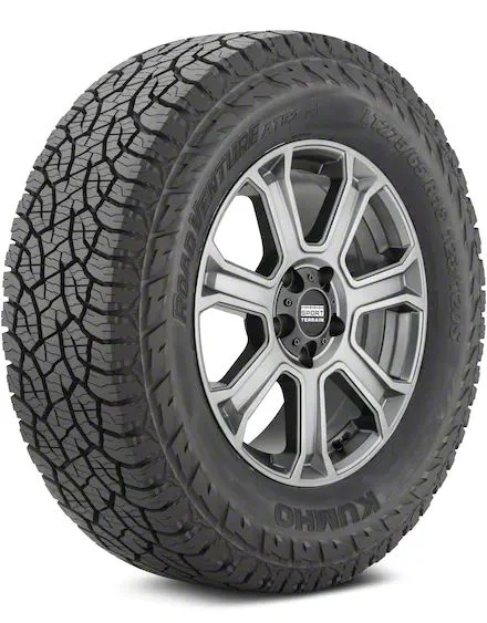 Kumho Road Venture AT52 Tire (33" - 285/70R17)