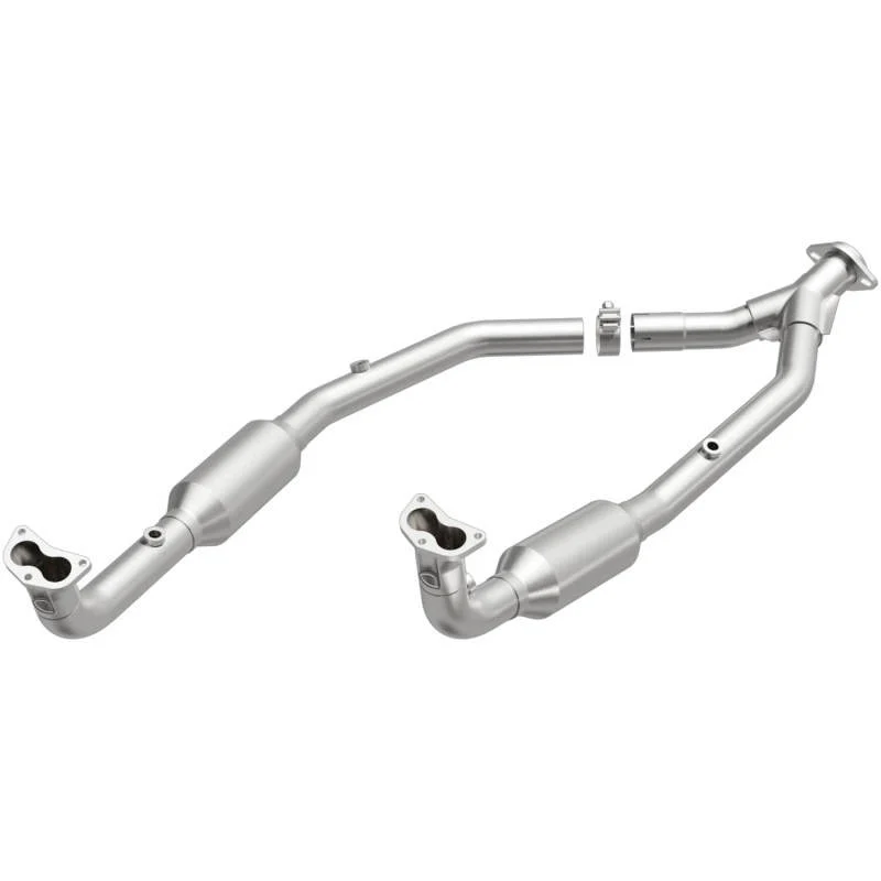 MagnaFlow Direct Fit Catalytic Converter OEM 2003 Land Rover Discovery Underbody