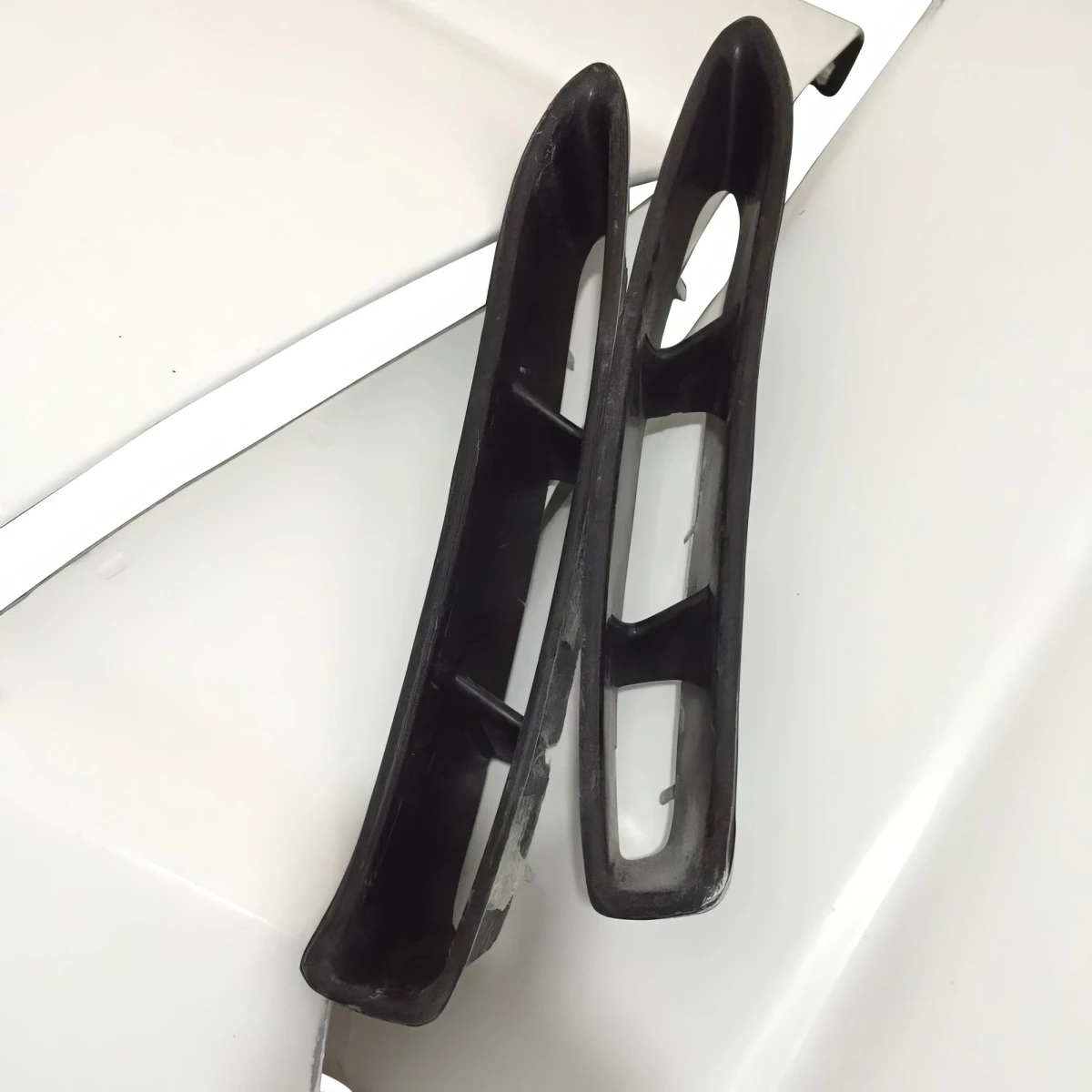 FRP GT3-XL Fender Vent Trim (front) 2pc > Chevrolet Corvette (C6) 2005-2013 - 118979